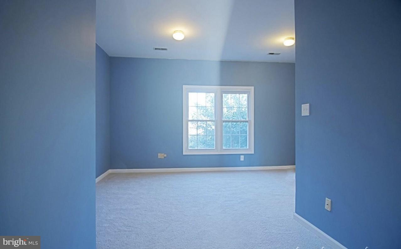 111 RIVER RD, OCCOQUAN, Virginia 22125, 4 Bedrooms Bedrooms, ,3 BathroomsBathrooms,Residential,For sale,111 RIVER RD,VAPW2097654 MLS # VAPW2097654
