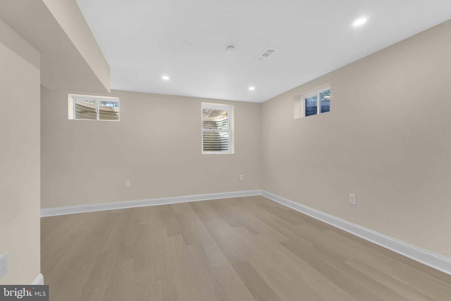 6400 INWOOD DR, SPRINGFIELD, Virginia 22150, 5 Bedrooms Bedrooms, ,3 BathroomsBathrooms,Residential,For sale,6400 INWOOD DR,VAFX2249910 MLS # VAFX2249910