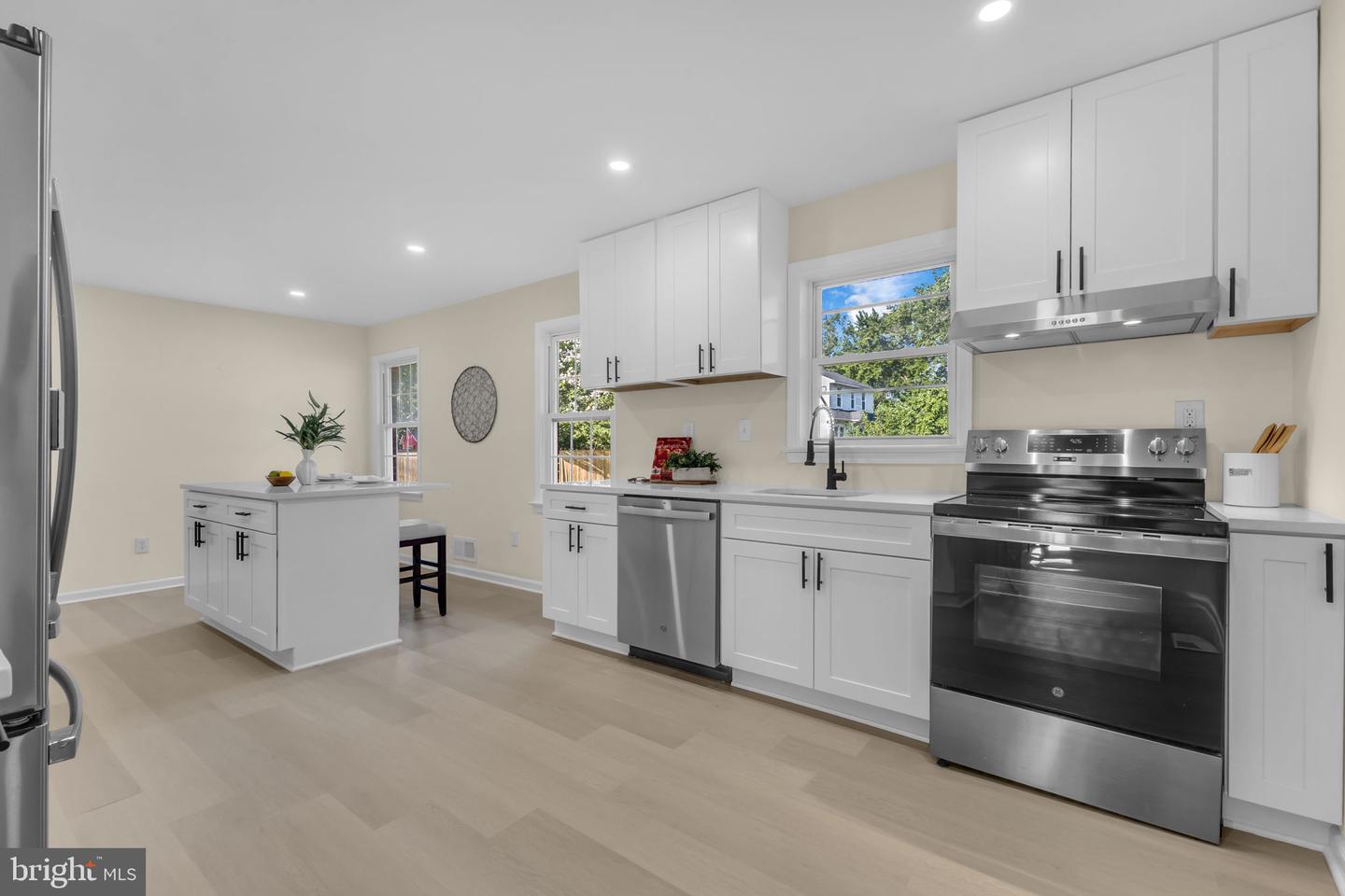 6400 INWOOD DR, SPRINGFIELD, Virginia 22150, 5 Bedrooms Bedrooms, ,3 BathroomsBathrooms,Residential,For sale,6400 INWOOD DR,VAFX2249910 MLS # VAFX2249910
