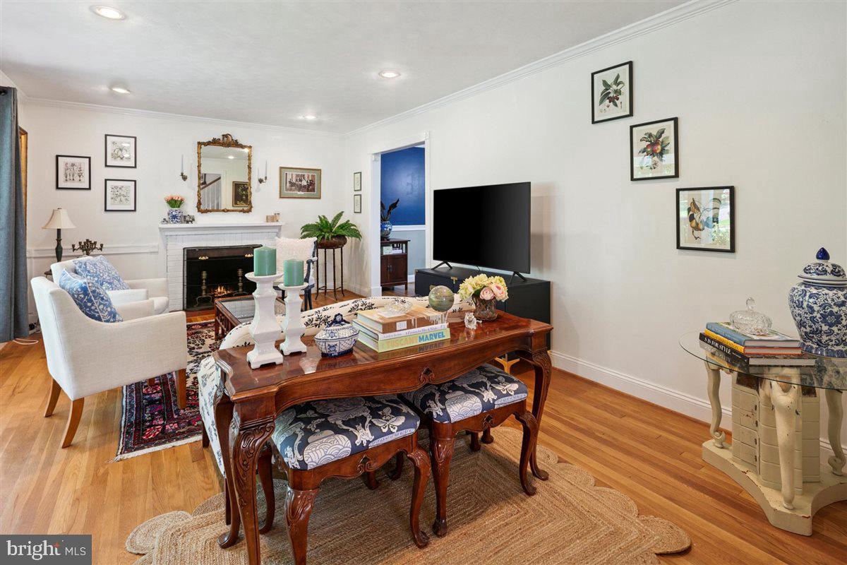 2411 CAVENDISH DR, ALEXANDRIA, Virginia 22308, 3 Bedrooms Bedrooms, ,2 BathroomsBathrooms,Residential,For sale,2411 CAVENDISH DR,VAFX2249508 MLS # VAFX2249508