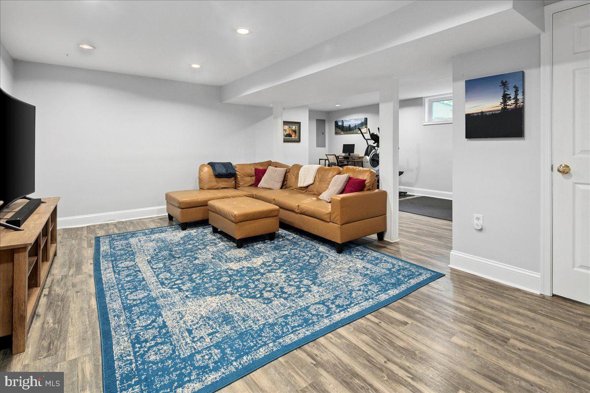 2411 CAVENDISH DR, ALEXANDRIA, Virginia 22308, 3 Bedrooms Bedrooms, ,2 BathroomsBathrooms,Residential,For sale,2411 CAVENDISH DR,VAFX2249508 MLS # VAFX2249508