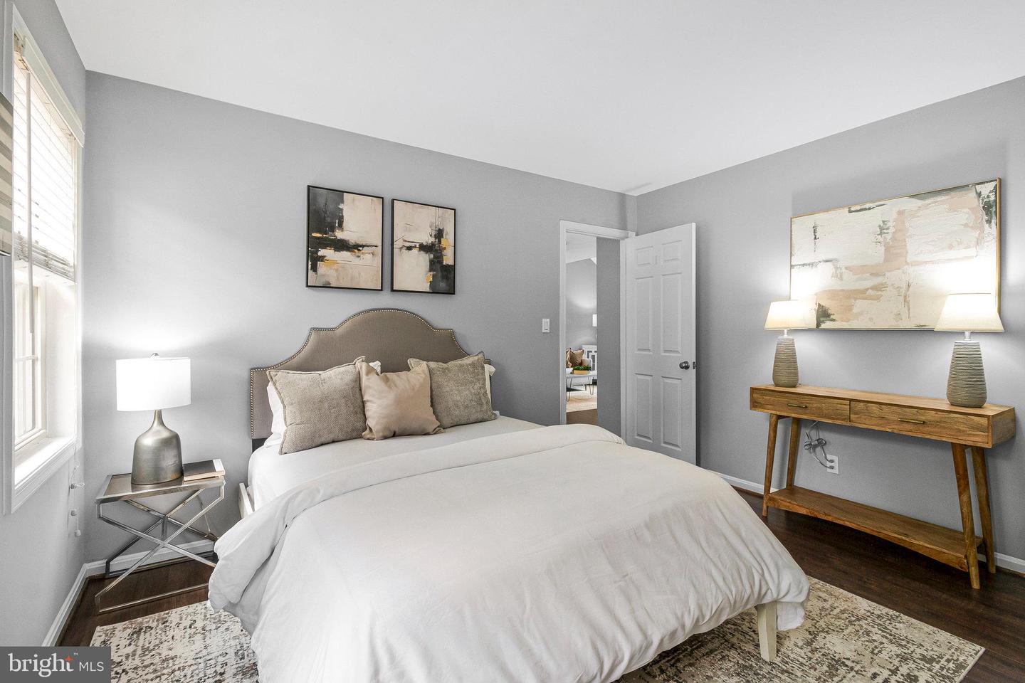 1307 E ABINGDON DR #4, ALEXANDRIA, Virginia 22314, 1 Bedroom Bedrooms, ,1 BathroomBathrooms,Residential,For sale,1307 E ABINGDON DR #4,VAAX2046858 MLS # VAAX2046858