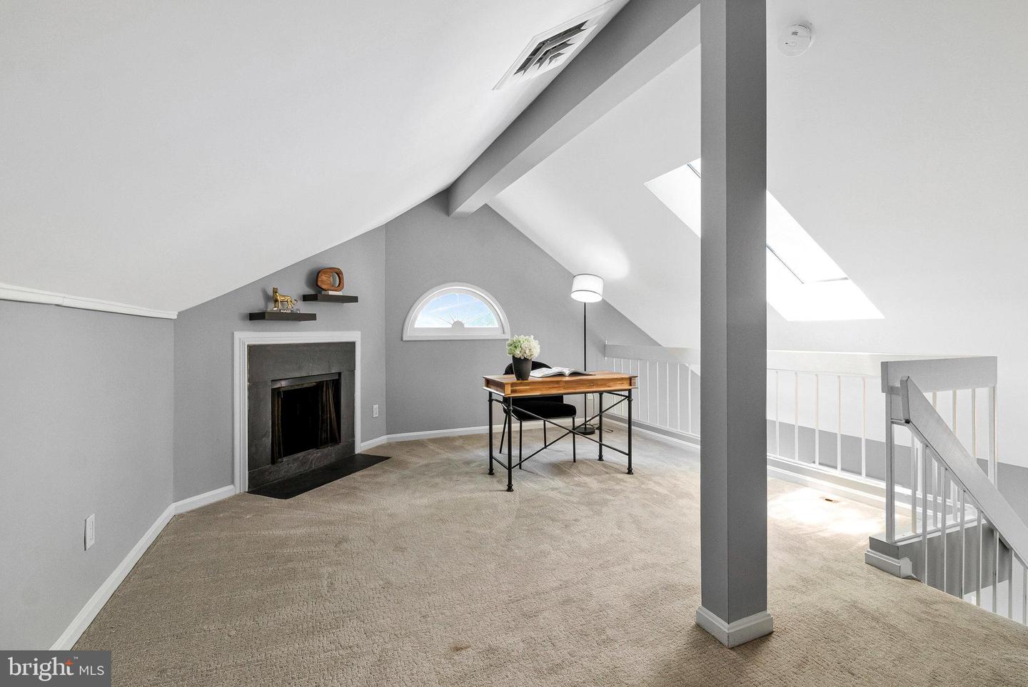 1307 E ABINGDON DR #4, ALEXANDRIA, Virginia 22314, 1 Bedroom Bedrooms, ,1 BathroomBathrooms,Residential,For sale,1307 E ABINGDON DR #4,VAAX2046858 MLS # VAAX2046858
