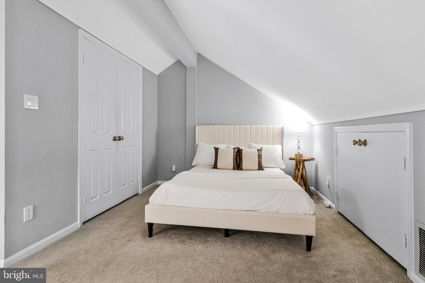 1307 E ABINGDON DR #4, ALEXANDRIA, Virginia 22314, 1 Bedroom Bedrooms, ,1 BathroomBathrooms,Residential,For sale,1307 E ABINGDON DR #4,VAAX2046858 MLS # VAAX2046858