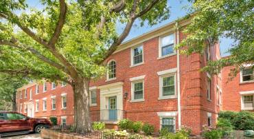 1307 E ABINGDON DR #4, ALEXANDRIA, Virginia 22314, 1 Bedroom Bedrooms, ,1 BathroomBathrooms,Residential,For sale,1307 E ABINGDON DR #4,VAAX2046858 MLS # VAAX2046858
