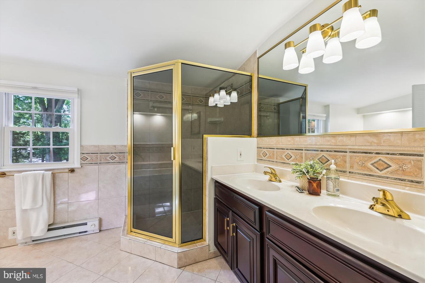 8407 BREWSTER DR, ALEXANDRIA, Virginia 22308, 6 Bedrooms Bedrooms, ,4 BathroomsBathrooms,Residential,For sale,8407 BREWSTER DR,VAFX2249710 MLS # VAFX2249710