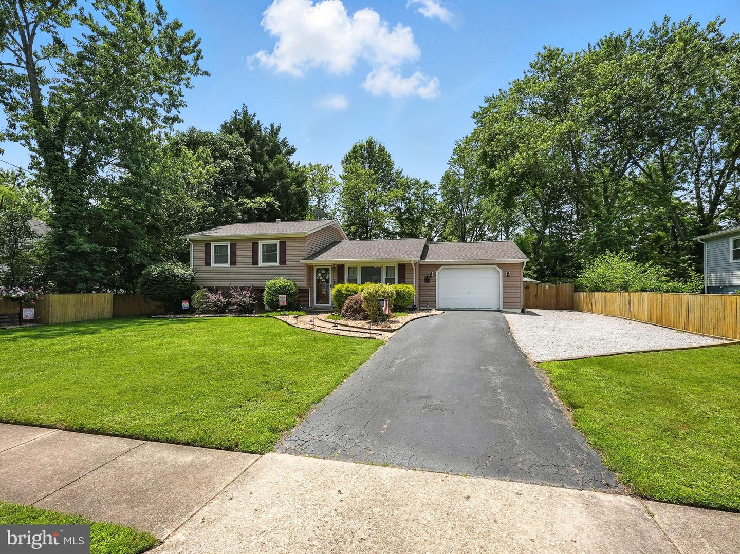 8210 ACKLEY ST, ALEXANDRIA, Virginia 22309, 4 Bedrooms Bedrooms, ,2 BathroomsBathrooms,Residential,For sale,8210 ACKLEY ST,VAFX2249846 MLS # VAFX2249846
