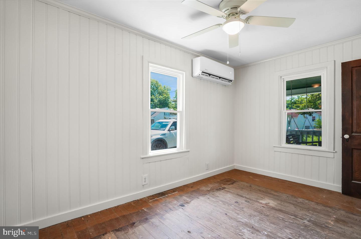 6033 LEWIS ST, CHINCOTEAGUE ISLAND, Virginia 23336, 3 Bedrooms Bedrooms, ,1 BathroomBathrooms,Residential,For sale,6033 LEWIS ST,VAAC2001972 MLS # VAAC2001972