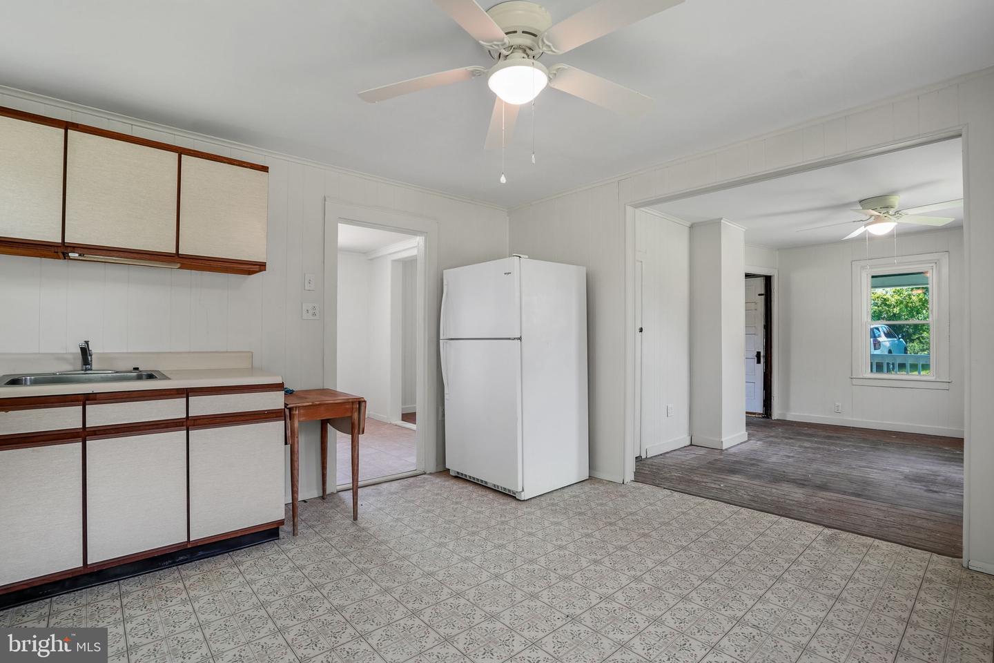 6033 LEWIS ST, CHINCOTEAGUE ISLAND, Virginia 23336, 3 Bedrooms Bedrooms, ,1 BathroomBathrooms,Residential,For sale,6033 LEWIS ST,VAAC2001972 MLS # VAAC2001972
