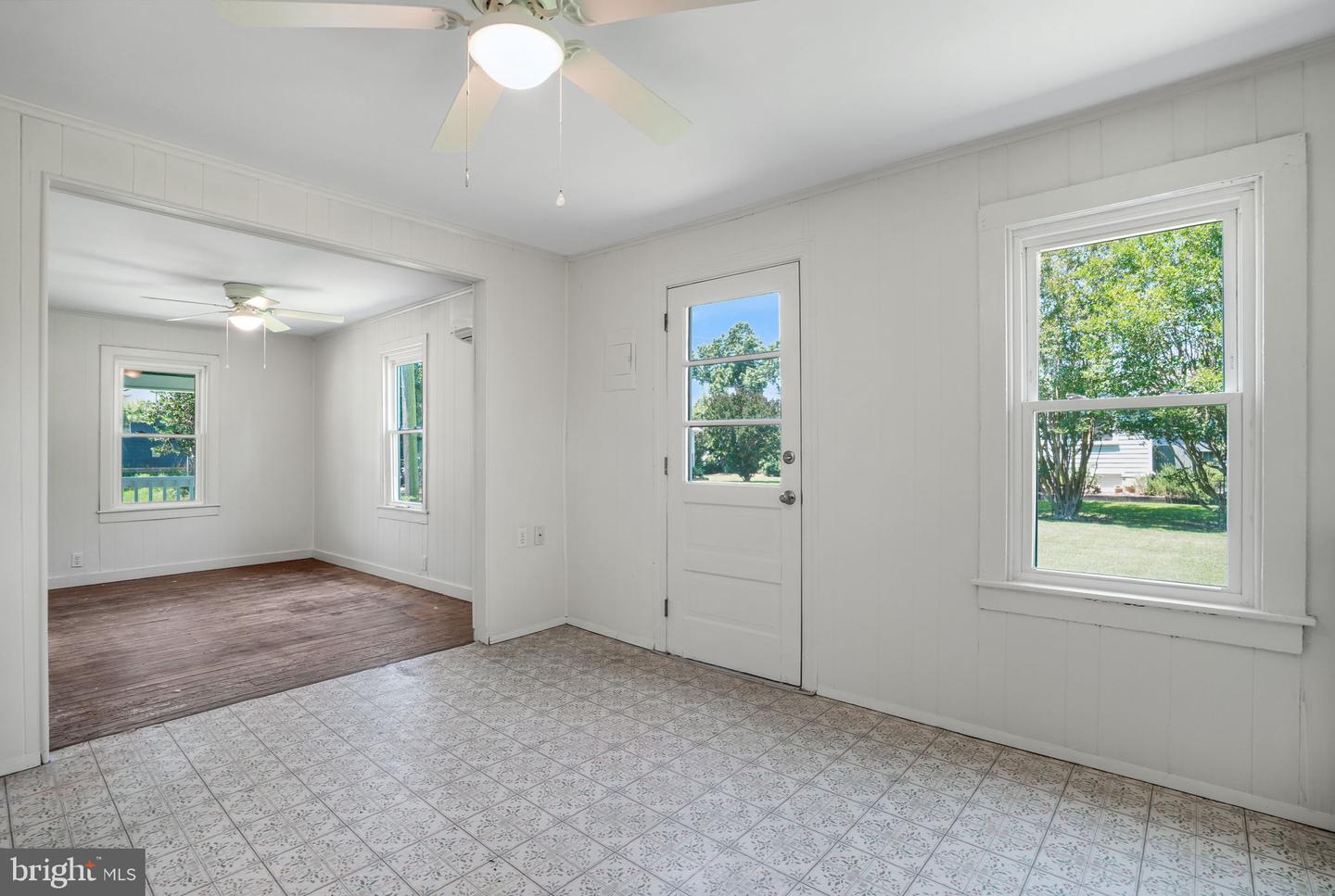 6033 LEWIS ST, CHINCOTEAGUE ISLAND, Virginia 23336, 3 Bedrooms Bedrooms, ,1 BathroomBathrooms,Residential,For sale,6033 LEWIS ST,VAAC2001972 MLS # VAAC2001972