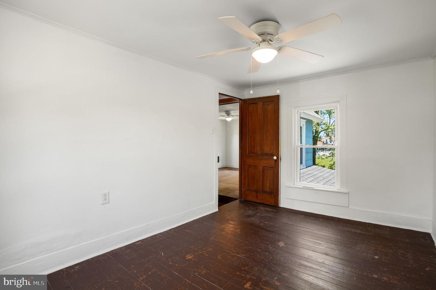 6033 LEWIS ST, CHINCOTEAGUE ISLAND, Virginia 23336, 3 Bedrooms Bedrooms, ,1 BathroomBathrooms,Residential,For sale,6033 LEWIS ST,VAAC2001972 MLS # VAAC2001972