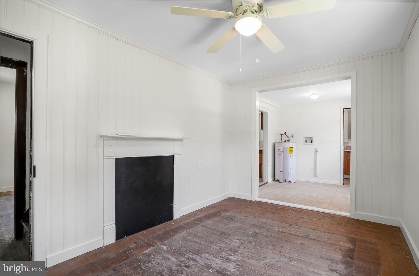 6033 LEWIS ST, CHINCOTEAGUE ISLAND, Virginia 23336, 3 Bedrooms Bedrooms, ,1 BathroomBathrooms,Residential,For sale,6033 LEWIS ST,VAAC2001972 MLS # VAAC2001972
