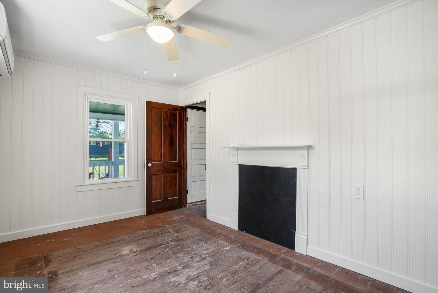 6033 LEWIS ST, CHINCOTEAGUE ISLAND, Virginia 23336, 3 Bedrooms Bedrooms, ,1 BathroomBathrooms,Residential,For sale,6033 LEWIS ST,VAAC2001972 MLS # VAAC2001972