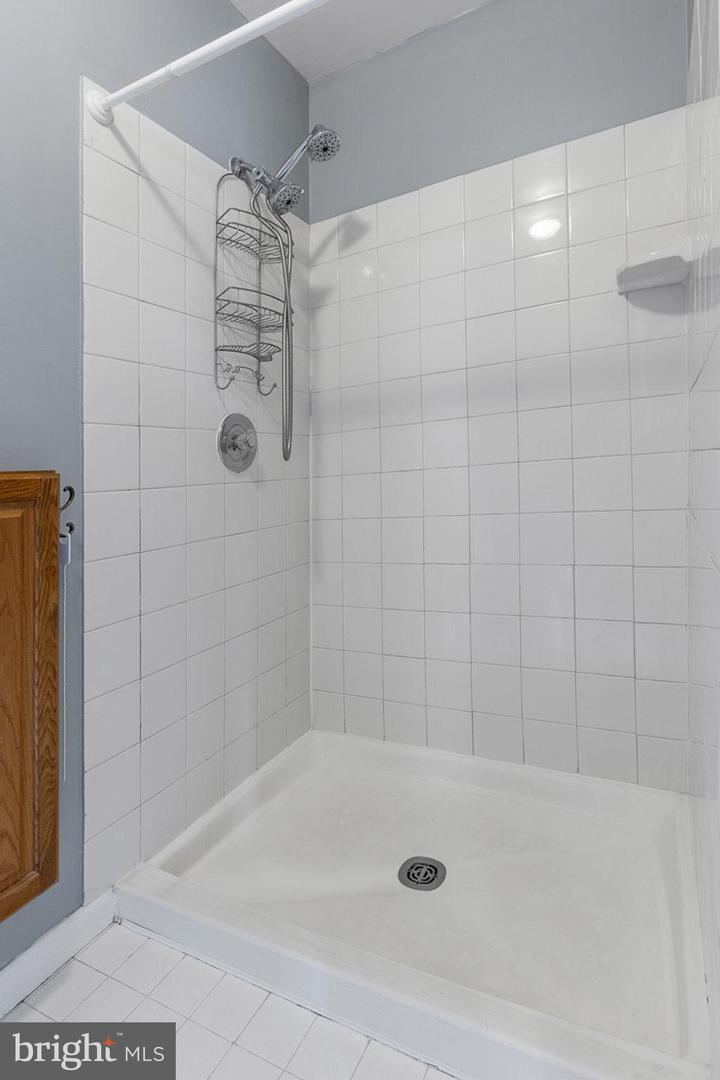 13159 QUANN LN, WOODBRIDGE, Virginia 22193, 3 Bedrooms Bedrooms, ,2 BathroomsBathrooms,Residential,For sale,13159 QUANN LN,VAPW2097744 MLS # VAPW2097744