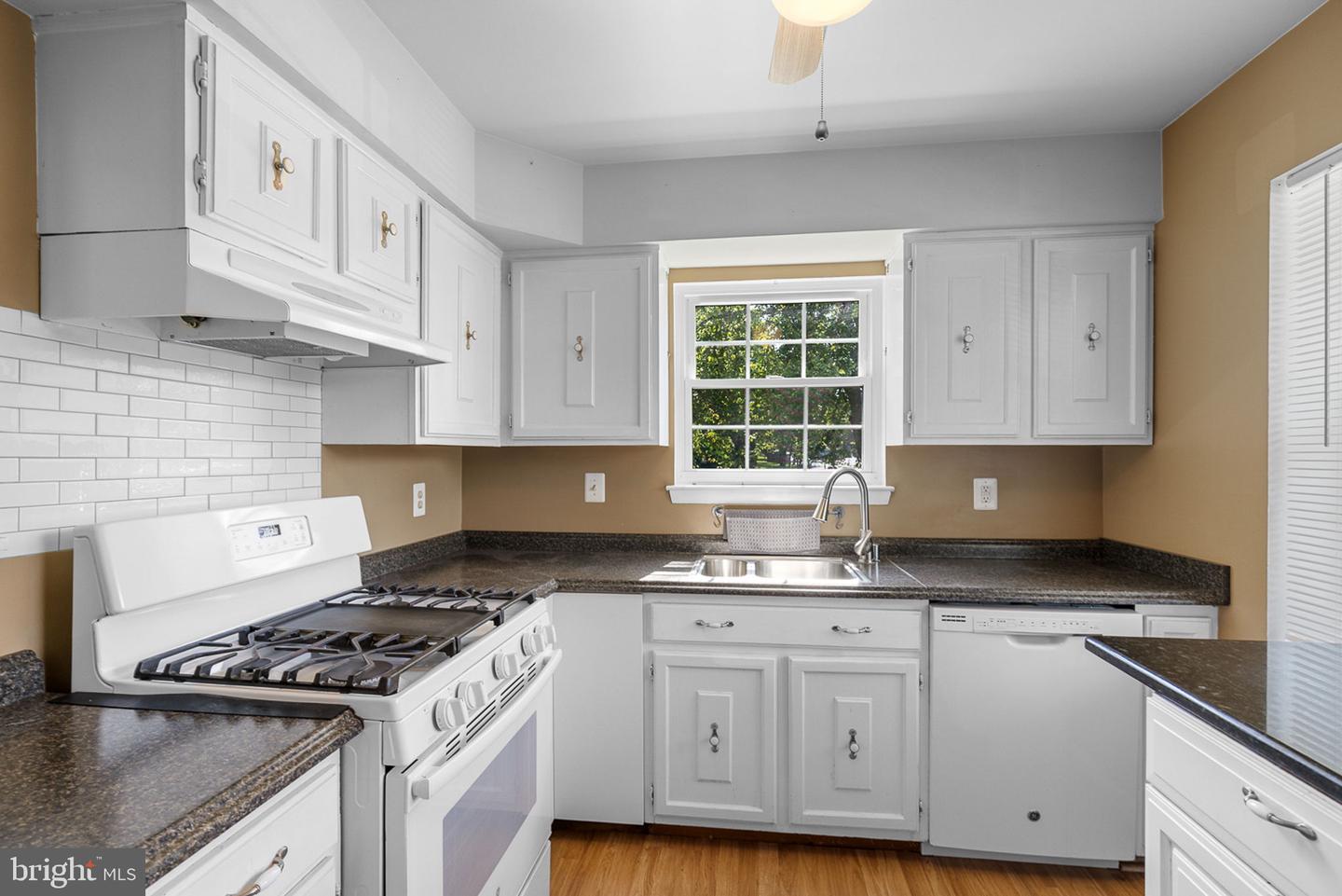 13159 QUANN LN, WOODBRIDGE, Virginia 22193, 3 Bedrooms Bedrooms, ,2 BathroomsBathrooms,Residential,For sale,13159 QUANN LN,VAPW2097744 MLS # VAPW2097744