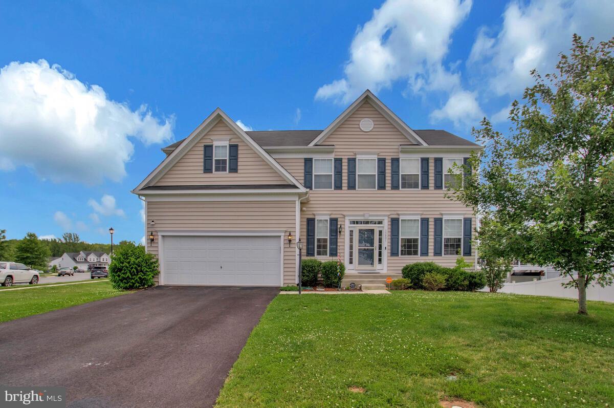 15801 AERIAL VIEW RD, WOODBRIDGE, Virginia 22193, 4 Bedrooms Bedrooms, ,3 BathroomsBathrooms,Residential,For sale,15801 AERIAL VIEW RD,VAPW2097768 MLS # VAPW2097768