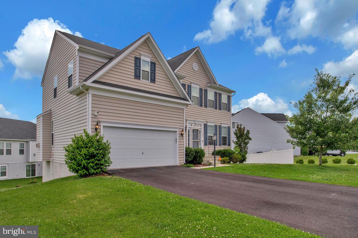 15801 AERIAL VIEW RD, WOODBRIDGE, Virginia 22193, 4 Bedrooms Bedrooms, ,3 BathroomsBathrooms,Residential,For sale,15801 AERIAL VIEW RD,VAPW2097768 MLS # VAPW2097768