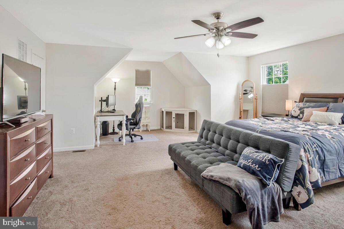 15801 AERIAL VIEW RD, WOODBRIDGE, Virginia 22193, 4 Bedrooms Bedrooms, ,3 BathroomsBathrooms,Residential,For sale,15801 AERIAL VIEW RD,VAPW2097768 MLS # VAPW2097768