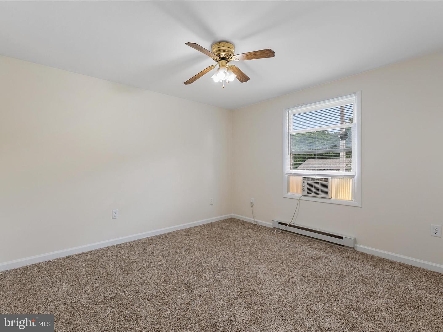133 COUNTRY PARK DR, WINCHESTER, Virginia 22602, 3 Bedrooms Bedrooms, ,1 BathroomBathrooms,Residential,For sale,133 COUNTRY PARK DR,VAFV2035048 MLS # VAFV2035048