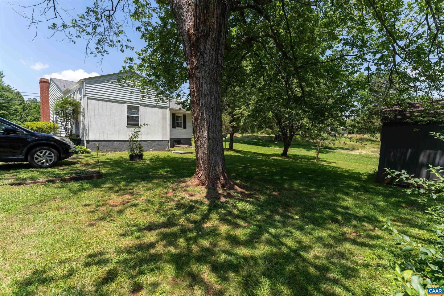 3035 SCOTTSVILLE RD, CHARLOTTESVILLE, Virginia 22902, 2 Bedrooms Bedrooms, ,2 BathroomsBathrooms,Residential,For sale,3035 SCOTTSVILLE RD,666050 MLS # 666050