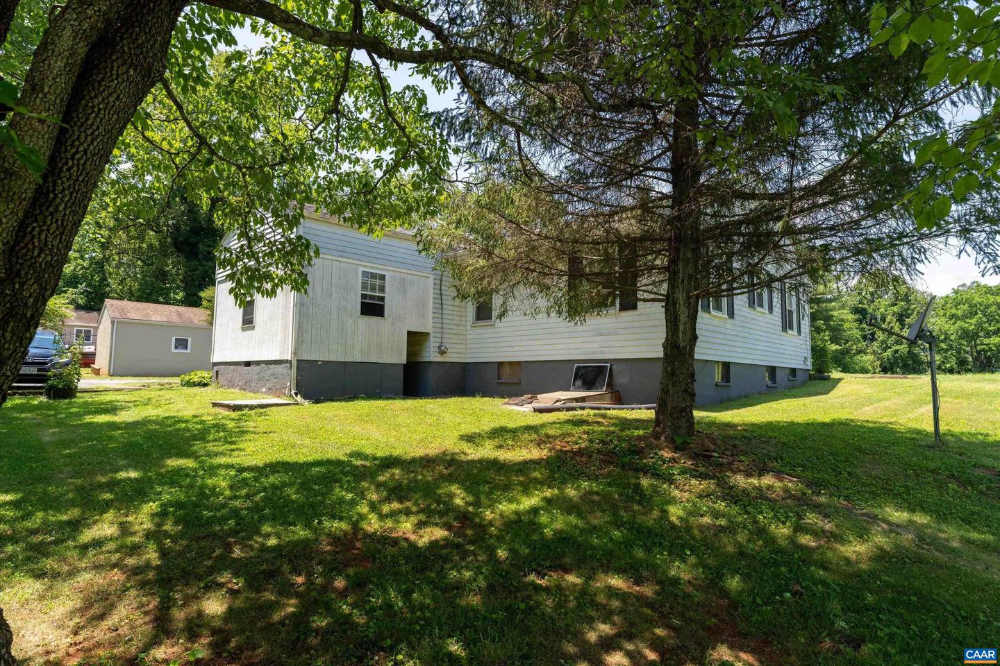 3035 SCOTTSVILLE RD, CHARLOTTESVILLE, Virginia 22902, 2 Bedrooms Bedrooms, ,2 BathroomsBathrooms,Residential,For sale,3035 SCOTTSVILLE RD,666050 MLS # 666050