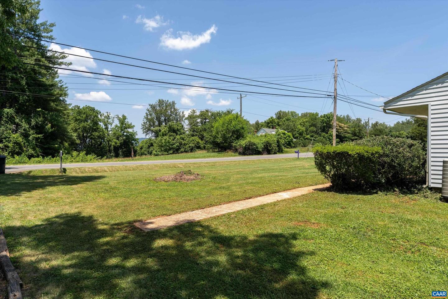 3035 SCOTTSVILLE RD, CHARLOTTESVILLE, Virginia 22902, 2 Bedrooms Bedrooms, ,2 BathroomsBathrooms,Residential,For sale,3035 SCOTTSVILLE RD,666050 MLS # 666050