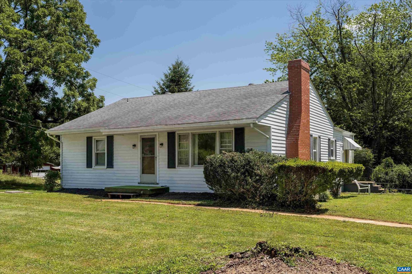 3035 SCOTTSVILLE RD, CHARLOTTESVILLE, Virginia 22902, 2 Bedrooms Bedrooms, ,2 BathroomsBathrooms,Residential,For sale,3035 SCOTTSVILLE RD,666050 MLS # 666050