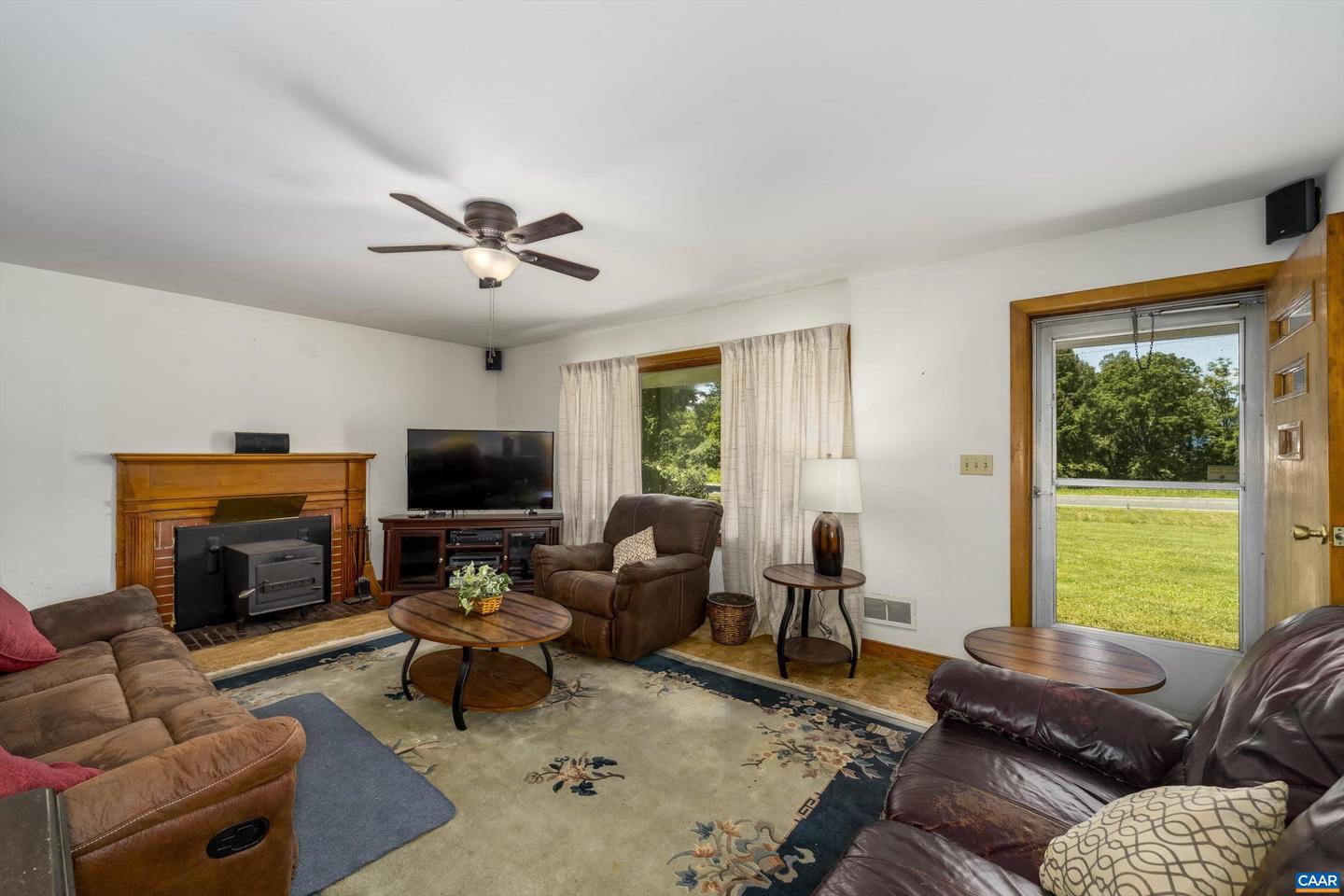 3035 SCOTTSVILLE RD, CHARLOTTESVILLE, Virginia 22902, 2 Bedrooms Bedrooms, ,2 BathroomsBathrooms,Residential,For sale,3035 SCOTTSVILLE RD,666050 MLS # 666050