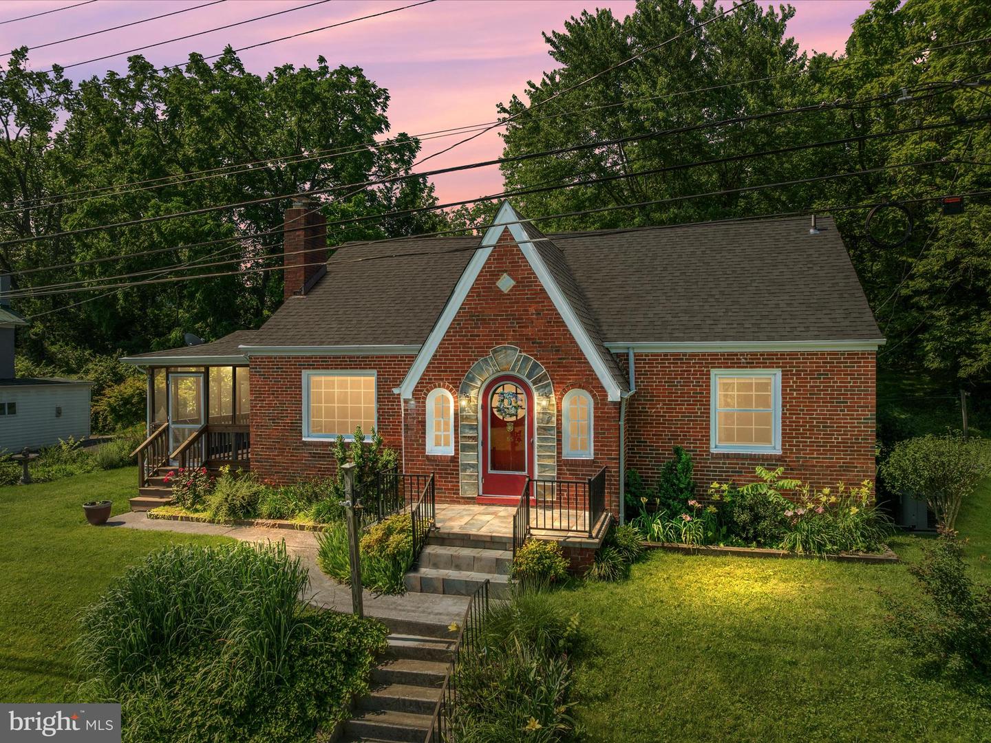 55 W DUCK ST, FRONT ROYAL, Virginia 22630, 3 Bedrooms Bedrooms, ,2 BathroomsBathrooms,Residential,For sale,55 W DUCK ST,VAWR2011562 MLS # VAWR2011562