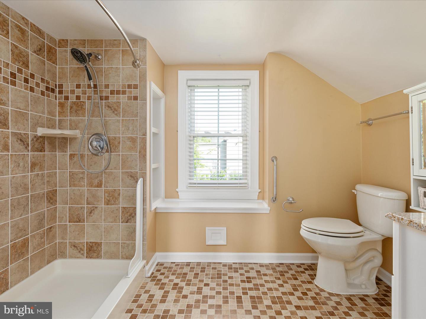 55 W DUCK ST, FRONT ROYAL, Virginia 22630, 3 Bedrooms Bedrooms, ,2 BathroomsBathrooms,Residential,For sale,55 W DUCK ST,VAWR2011562 MLS # VAWR2011562