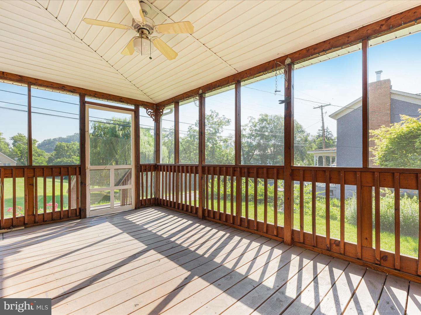 55 W DUCK ST, FRONT ROYAL, Virginia 22630, 3 Bedrooms Bedrooms, ,2 BathroomsBathrooms,Residential,For sale,55 W DUCK ST,VAWR2011562 MLS # VAWR2011562