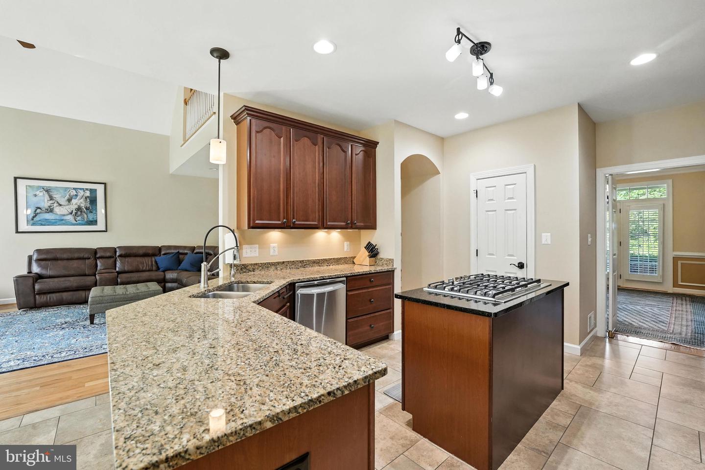 5611 EDGEMONT DR, ALEXANDRIA, Virginia 22310, 6 Bedrooms Bedrooms, ,4 BathroomsBathrooms,Residential,For sale,5611 EDGEMONT DR,VAFX2250464 MLS # VAFX2250464