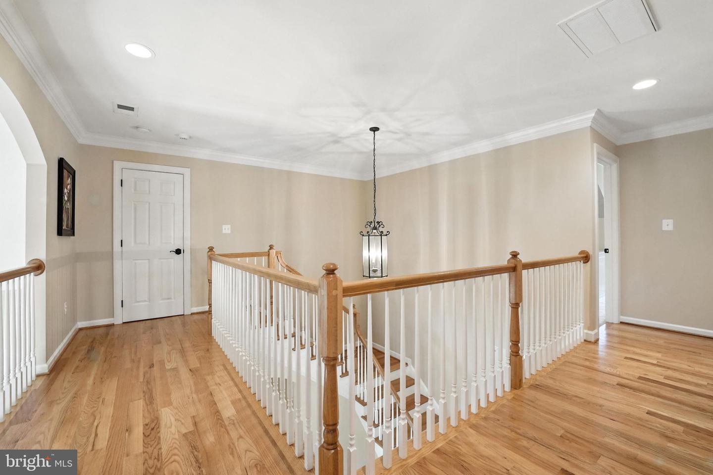 5611 EDGEMONT DR, ALEXANDRIA, Virginia 22310, 6 Bedrooms Bedrooms, ,4 BathroomsBathrooms,Residential,For sale,5611 EDGEMONT DR,VAFX2250464 MLS # VAFX2250464