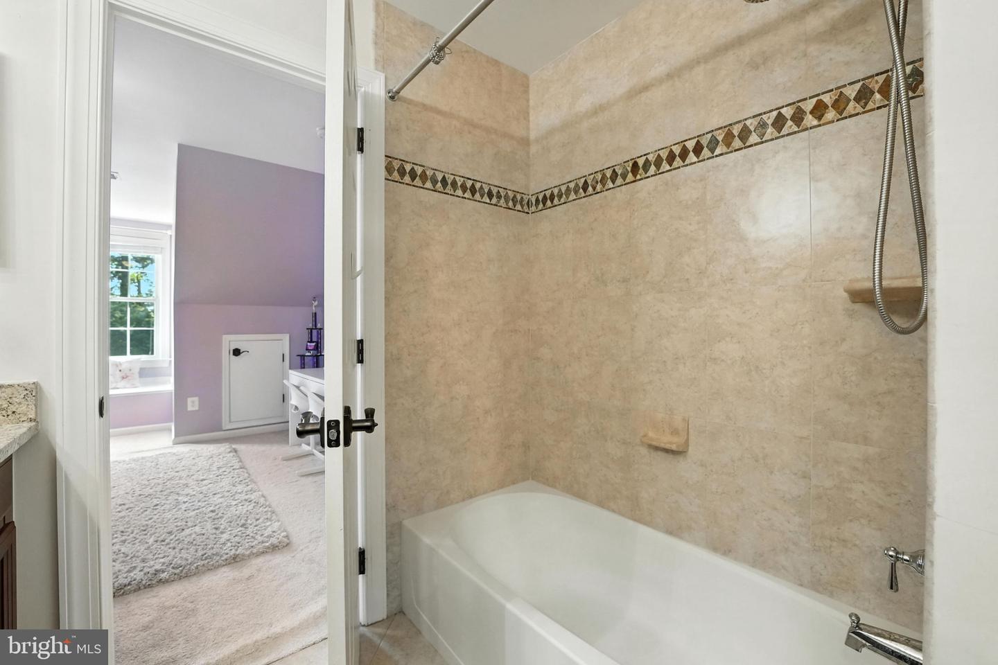 5611 EDGEMONT DR, ALEXANDRIA, Virginia 22310, 6 Bedrooms Bedrooms, ,4 BathroomsBathrooms,Residential,For sale,5611 EDGEMONT DR,VAFX2250464 MLS # VAFX2250464
