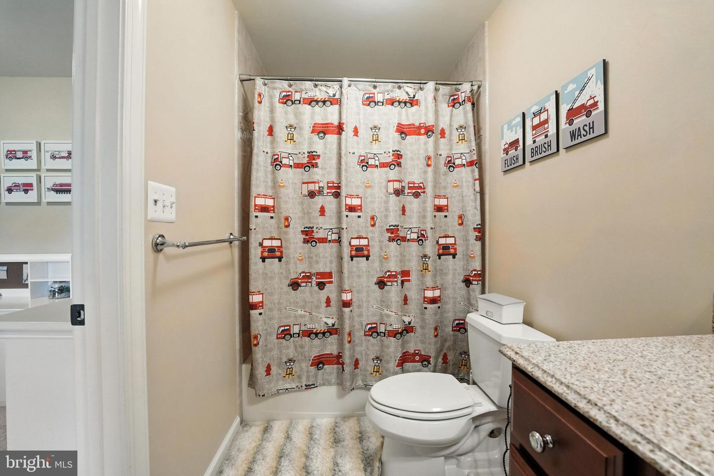 5611 EDGEMONT DR, ALEXANDRIA, Virginia 22310, 6 Bedrooms Bedrooms, ,4 BathroomsBathrooms,Residential,For sale,5611 EDGEMONT DR,VAFX2250464 MLS # VAFX2250464