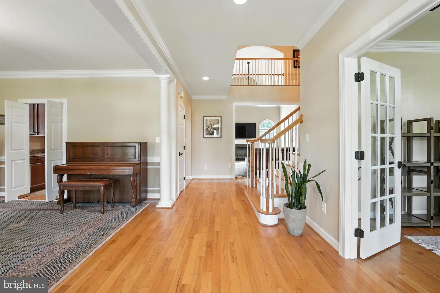 5611 EDGEMONT DR, ALEXANDRIA, Virginia 22310, 6 Bedrooms Bedrooms, ,4 BathroomsBathrooms,Residential,For sale,5611 EDGEMONT DR,VAFX2250464 MLS # VAFX2250464