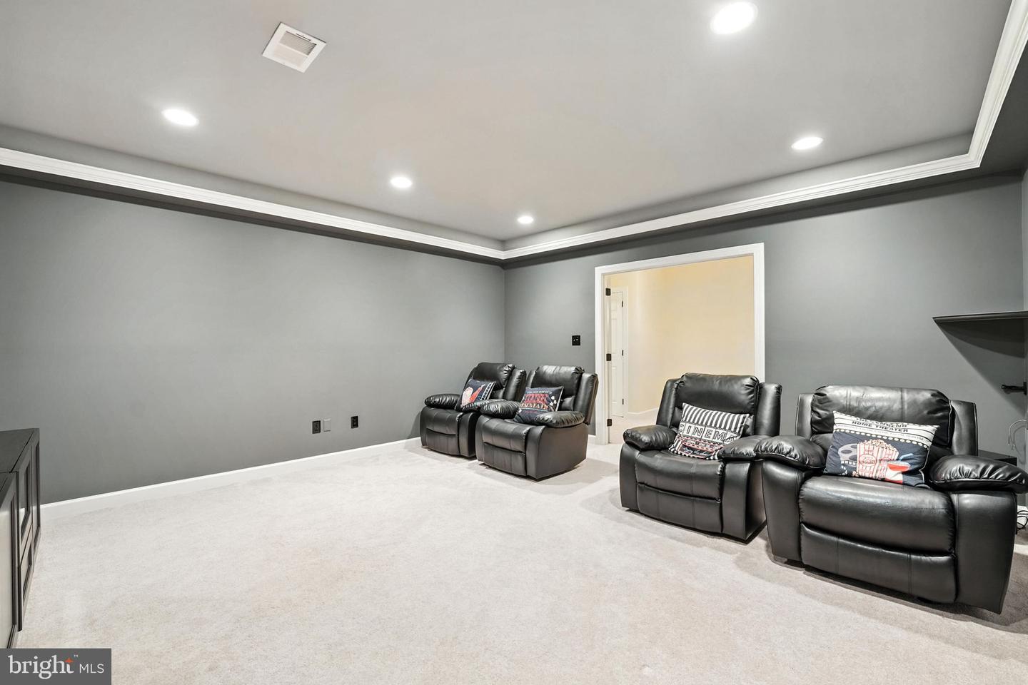 5611 EDGEMONT DR, ALEXANDRIA, Virginia 22310, 6 Bedrooms Bedrooms, ,4 BathroomsBathrooms,Residential,For sale,5611 EDGEMONT DR,VAFX2250464 MLS # VAFX2250464