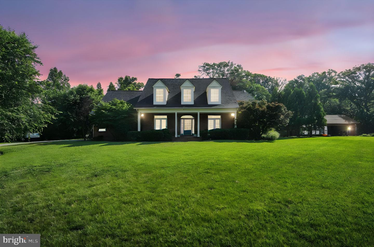 5611 EDGEMONT DR, ALEXANDRIA, Virginia 22310, 6 Bedrooms Bedrooms, ,4 BathroomsBathrooms,Residential,For sale,5611 EDGEMONT DR,VAFX2250464 MLS # VAFX2250464