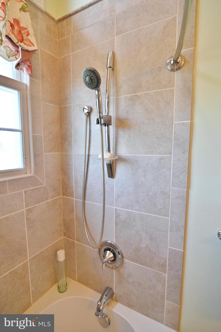 612 CARDINAL RD, NEW MARKET, Virginia 22844, 3 Bedrooms Bedrooms, ,4 BathroomsBathrooms,Residential,For sale,612 CARDINAL RD,VASH2011790 MLS # VASH2011790