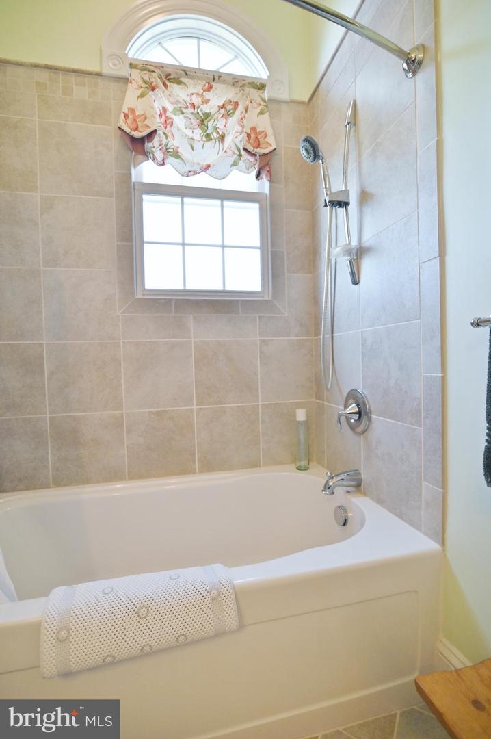 612 CARDINAL RD, NEW MARKET, Virginia 22844, 3 Bedrooms Bedrooms, ,4 BathroomsBathrooms,Residential,For sale,612 CARDINAL RD,VASH2011790 MLS # VASH2011790
