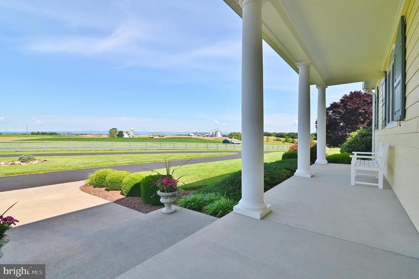 612 CARDINAL RD, NEW MARKET, Virginia 22844, 3 Bedrooms Bedrooms, ,4 BathroomsBathrooms,Residential,For sale,612 CARDINAL RD,VASH2011790 MLS # VASH2011790