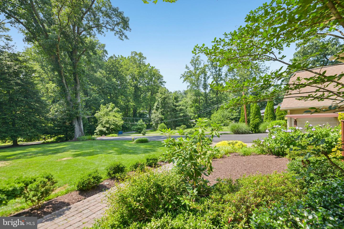 4725 SPRUCE AVE, FAIRFAX, Virginia 22030, 4 Bedrooms Bedrooms, ,4 BathroomsBathrooms,Residential,For sale,4725 SPRUCE AVE,VAFX2250046 MLS # VAFX2250046