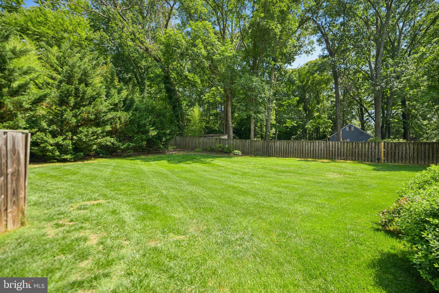 4725 SPRUCE AVE, FAIRFAX, Virginia 22030, 4 Bedrooms Bedrooms, ,4 BathroomsBathrooms,Residential,For sale,4725 SPRUCE AVE,VAFX2250046 MLS # VAFX2250046