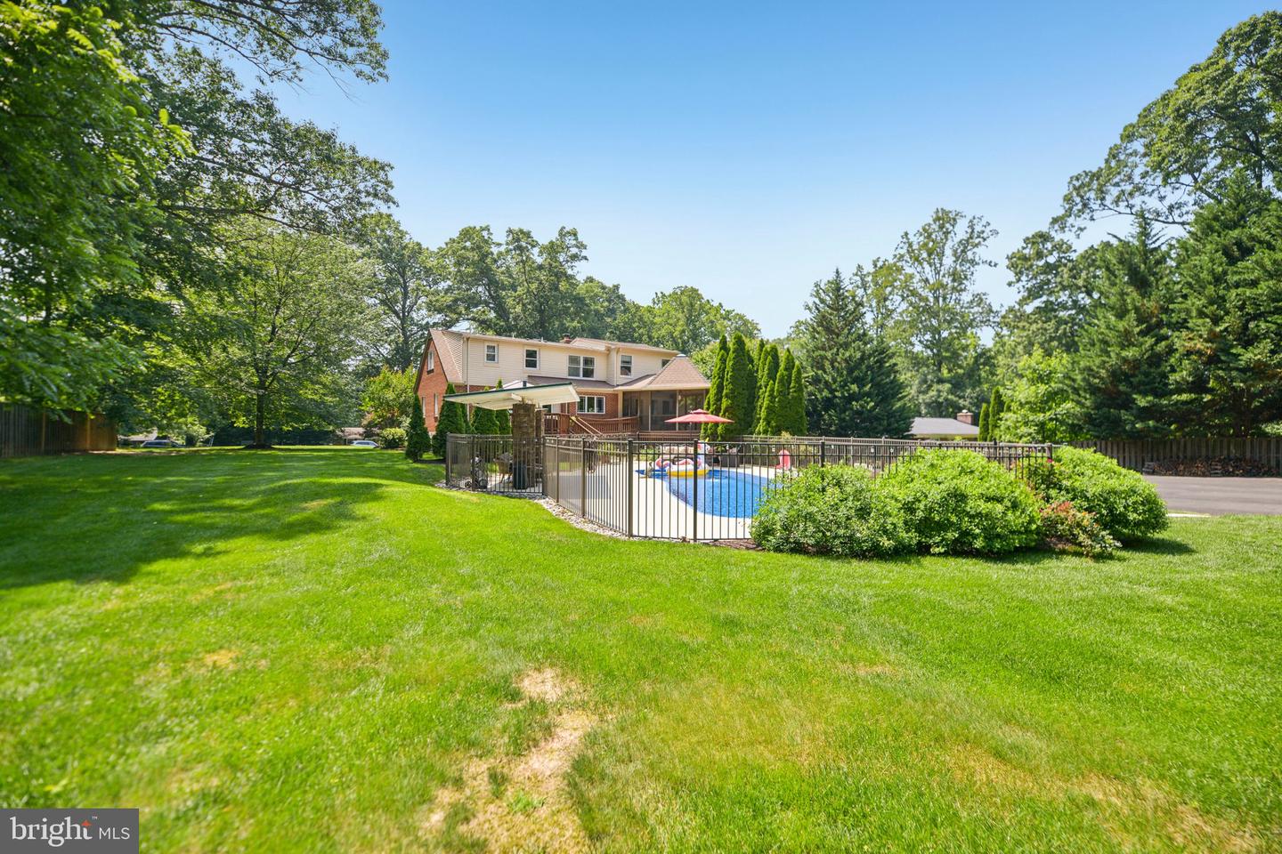 4725 SPRUCE AVE, FAIRFAX, Virginia 22030, 4 Bedrooms Bedrooms, ,4 BathroomsBathrooms,Residential,For sale,4725 SPRUCE AVE,VAFX2250046 MLS # VAFX2250046