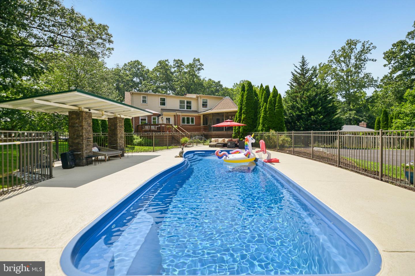 4725 SPRUCE AVE, FAIRFAX, Virginia 22030, 4 Bedrooms Bedrooms, ,4 BathroomsBathrooms,Residential,For sale,4725 SPRUCE AVE,VAFX2250046 MLS # VAFX2250046
