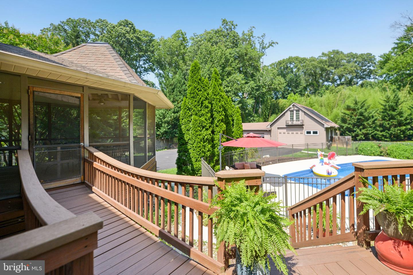 4725 SPRUCE AVE, FAIRFAX, Virginia 22030, 4 Bedrooms Bedrooms, ,4 BathroomsBathrooms,Residential,For sale,4725 SPRUCE AVE,VAFX2250046 MLS # VAFX2250046
