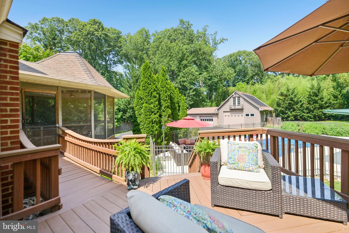 4725 SPRUCE AVE, FAIRFAX, Virginia 22030, 4 Bedrooms Bedrooms, ,4 BathroomsBathrooms,Residential,For sale,4725 SPRUCE AVE,VAFX2250046 MLS # VAFX2250046
