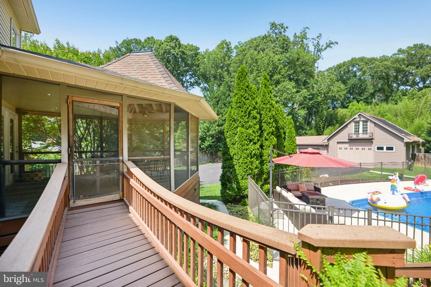 4725 SPRUCE AVE, FAIRFAX, Virginia 22030, 4 Bedrooms Bedrooms, ,4 BathroomsBathrooms,Residential,For sale,4725 SPRUCE AVE,VAFX2250046 MLS # VAFX2250046