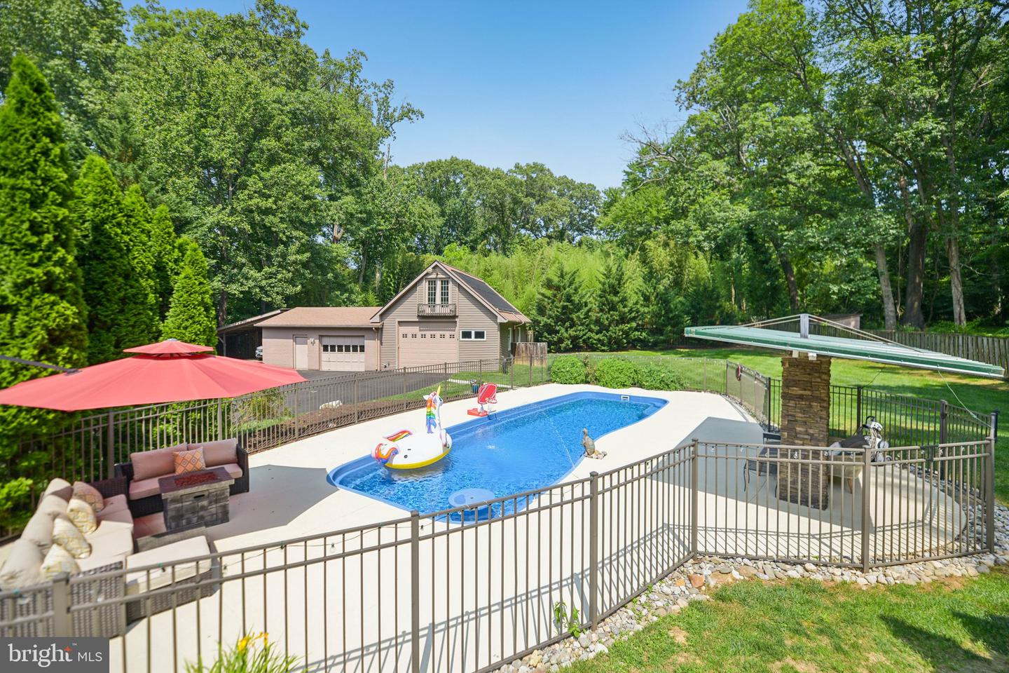 4725 SPRUCE AVE, FAIRFAX, Virginia 22030, 4 Bedrooms Bedrooms, ,4 BathroomsBathrooms,Residential,For sale,4725 SPRUCE AVE,VAFX2250046 MLS # VAFX2250046