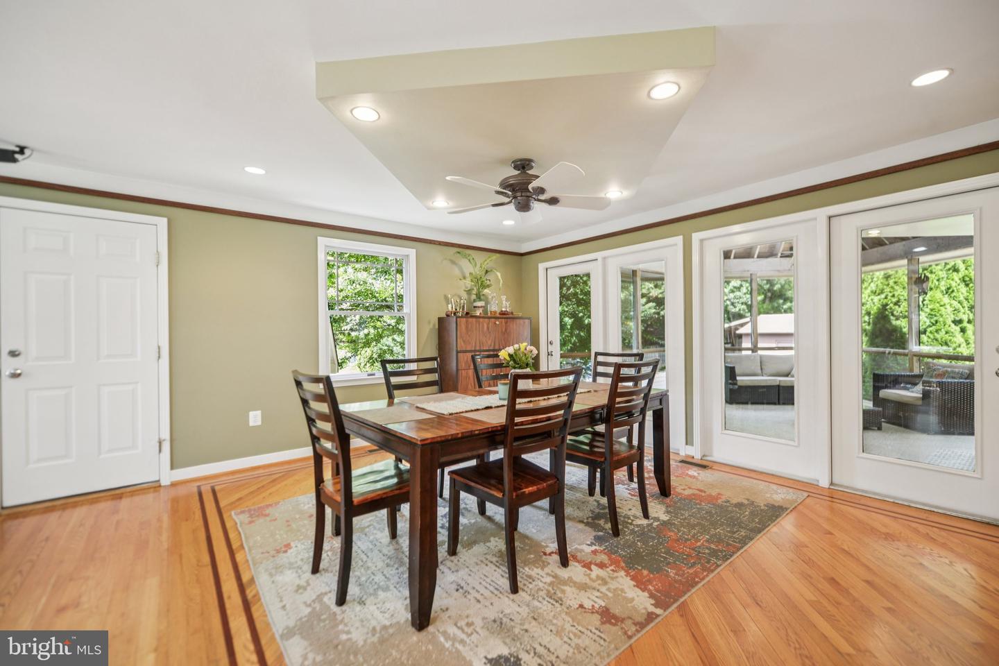 4725 SPRUCE AVE, FAIRFAX, Virginia 22030, 4 Bedrooms Bedrooms, ,4 BathroomsBathrooms,Residential,For sale,4725 SPRUCE AVE,VAFX2250046 MLS # VAFX2250046